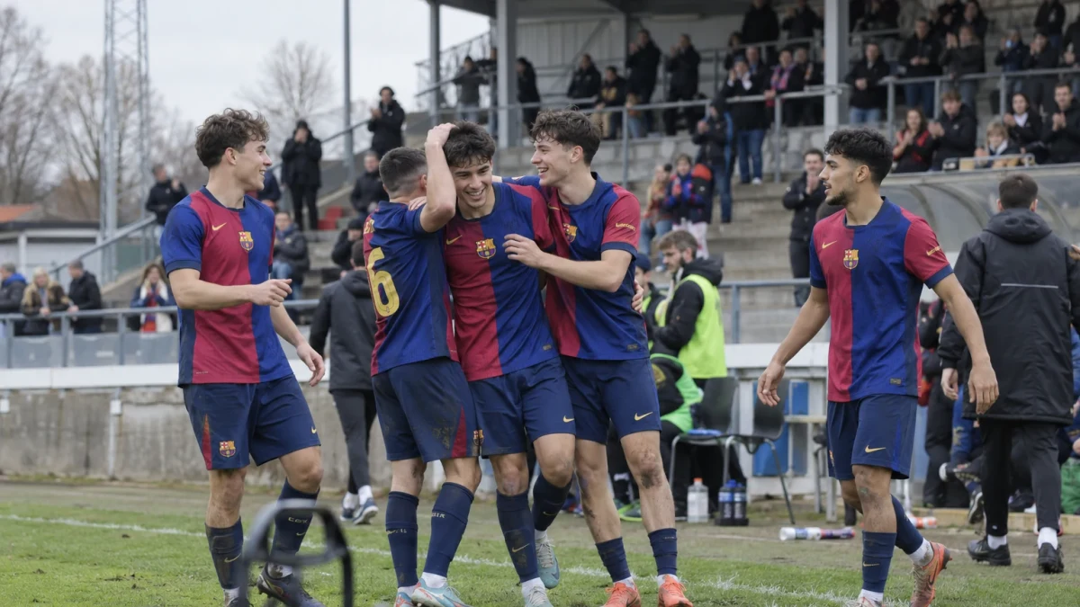 Koundé passerar Abidal som fransmannen med flest matcher i Barcelona